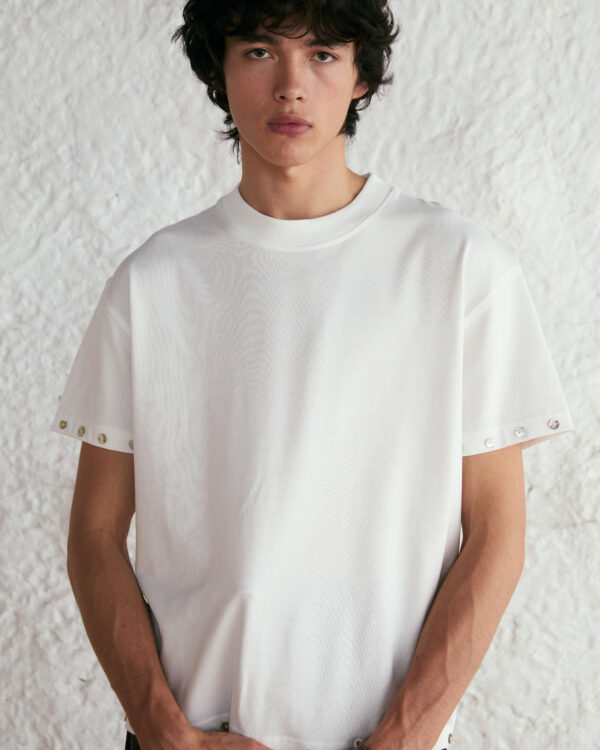 BUTTON TEES