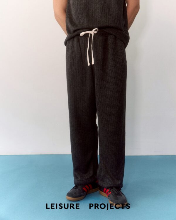 GREY LIGHT KNIT PANTS